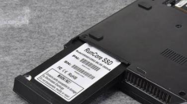 电脑ssd硬盘怎么安装使用,台式机ssd硬盘怎么安装