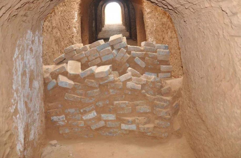 2013年发现上官婉儿墓，各地姓上官的人急了，专家：咋这么齐心？