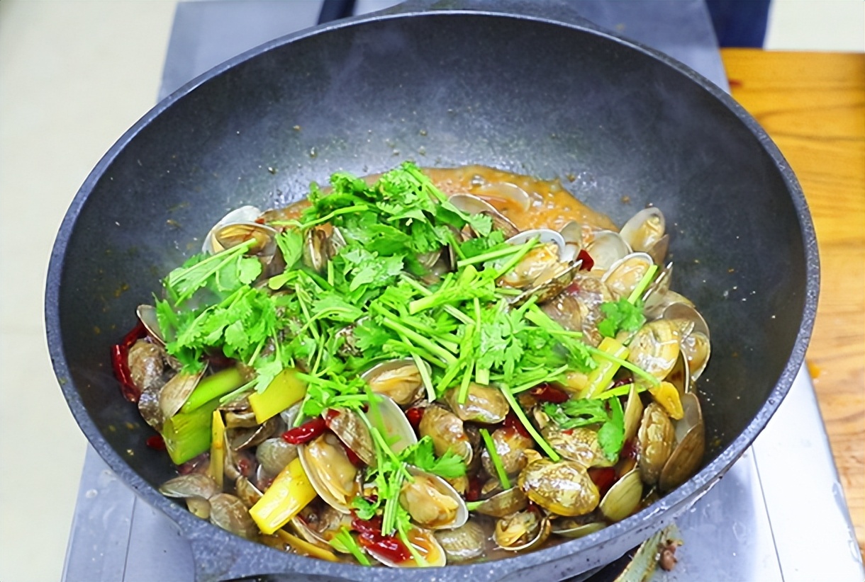 8月15中秋家宴吃什么，这8道硬菜端上桌，营养美味，全家抢着吃