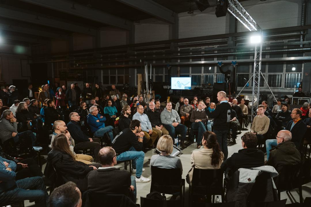 又一太阳能造车梦碎！裁员73%，德国大学生创业，资金靠众筹