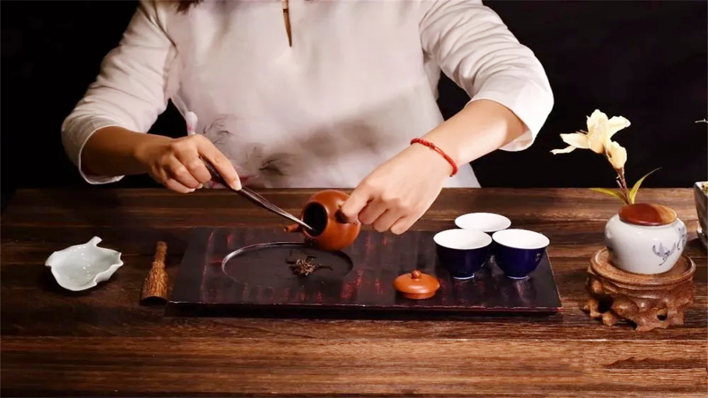 雅茶品禅味,茶烟养性灵