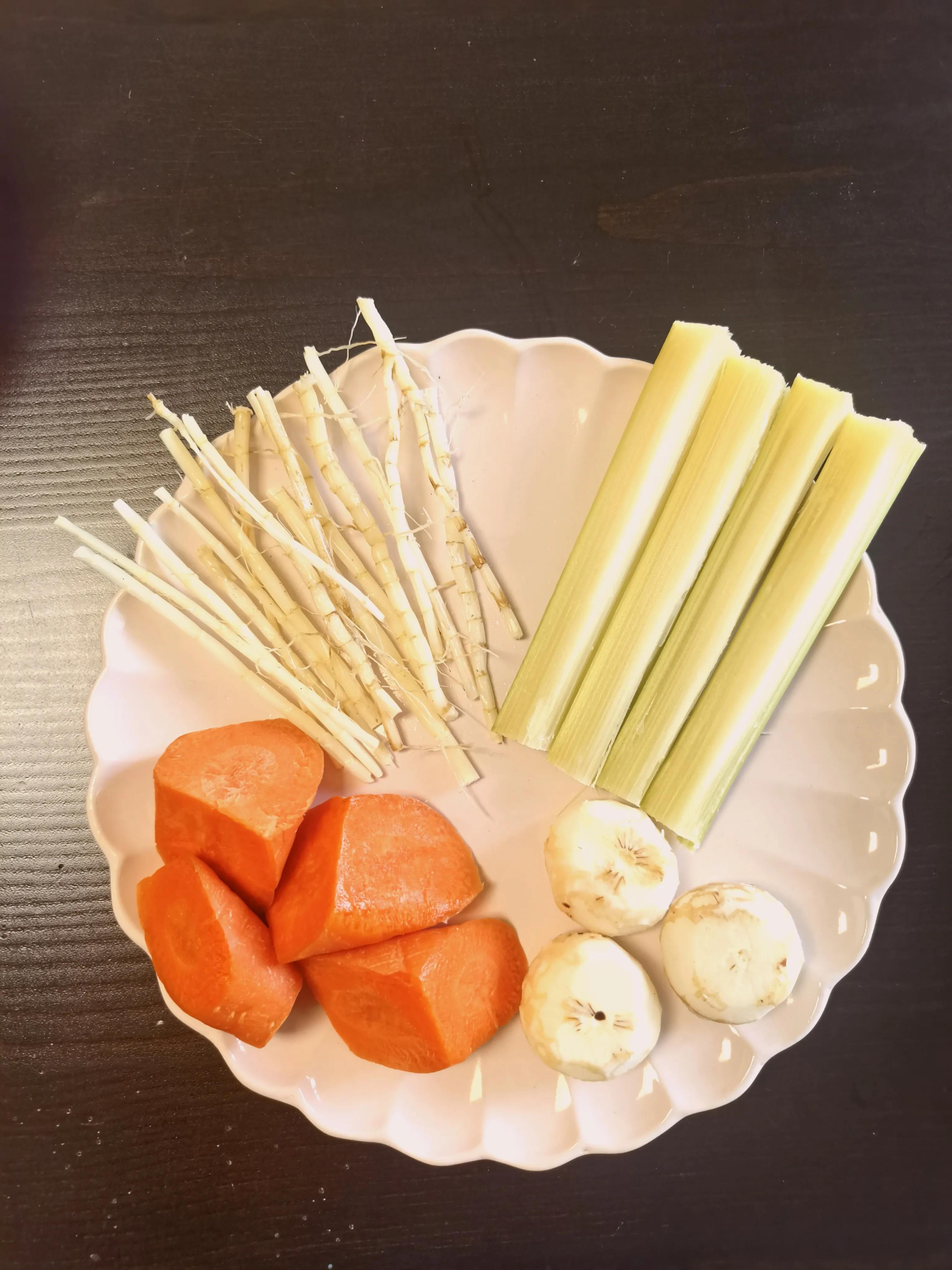 经常熬夜又上火适合喝什么茶,熬夜火气大喝什么茶