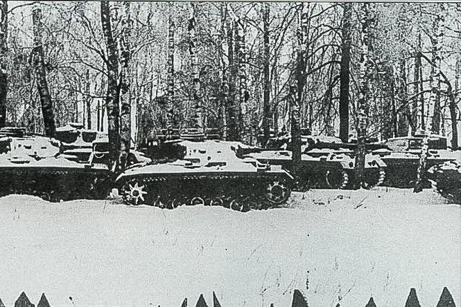 她是谁？遭德军332团折磨牺牲，斯大林震怒下令为其*仇报**，战争片