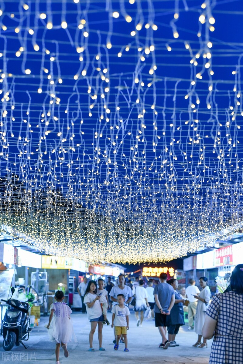 靠自己双手摆地摊赚钱不丢人,摆地摊赚了半年的生活费