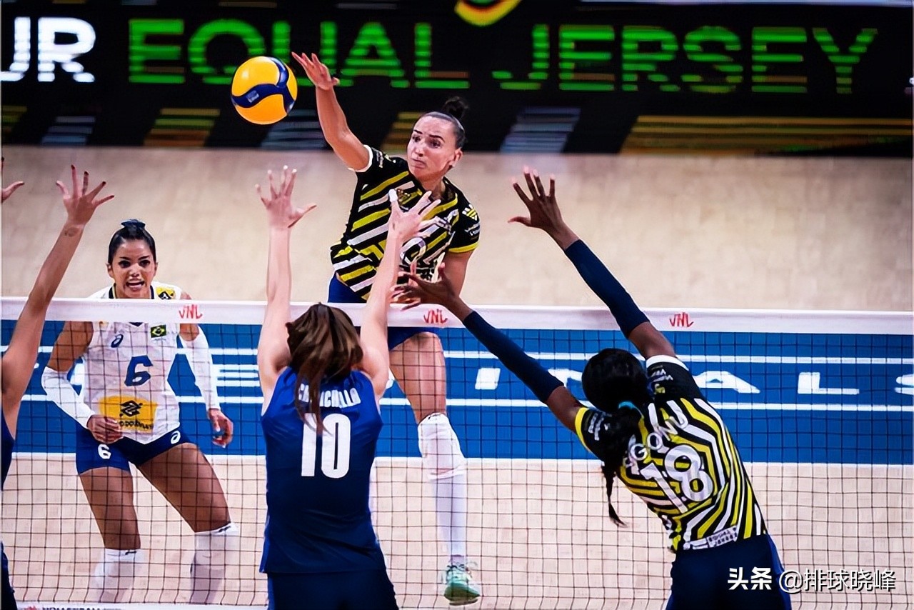 比一比，看一看——2022女排世联赛最佳阵容观感之一