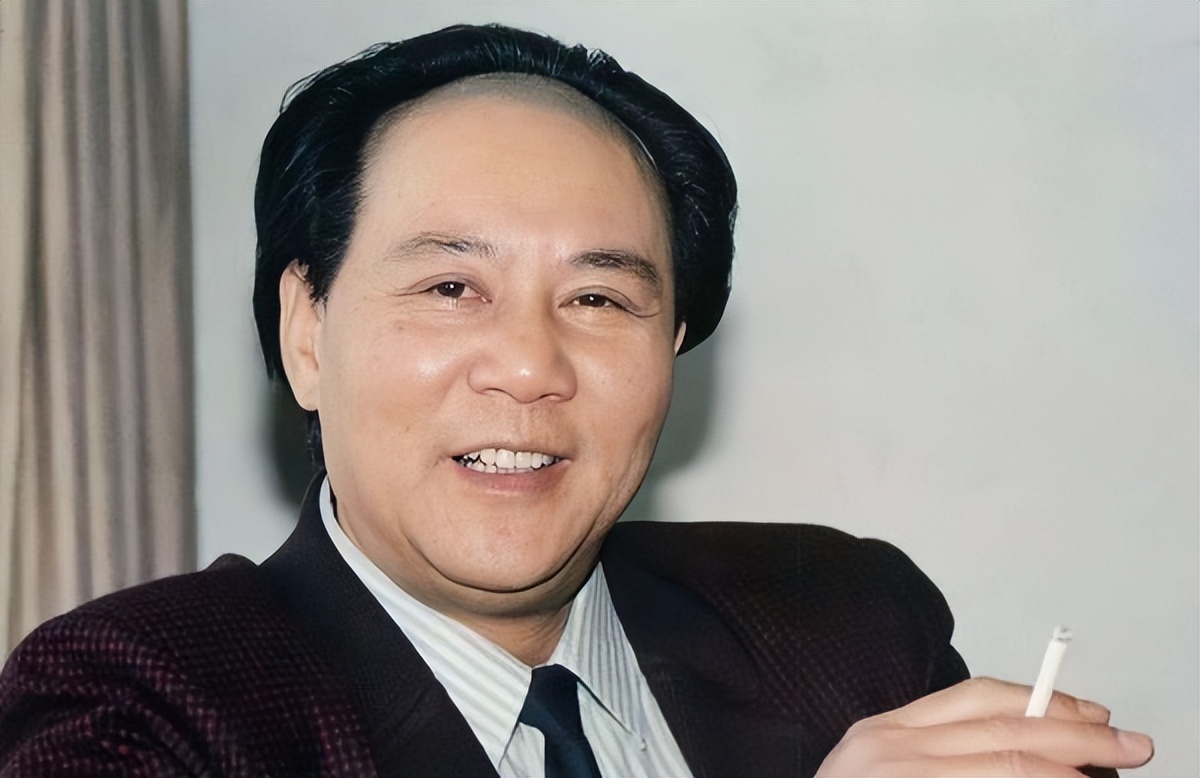 83年古月结束表演，*尚昆杨**亲自接见：我不懂表演，但提两条建议