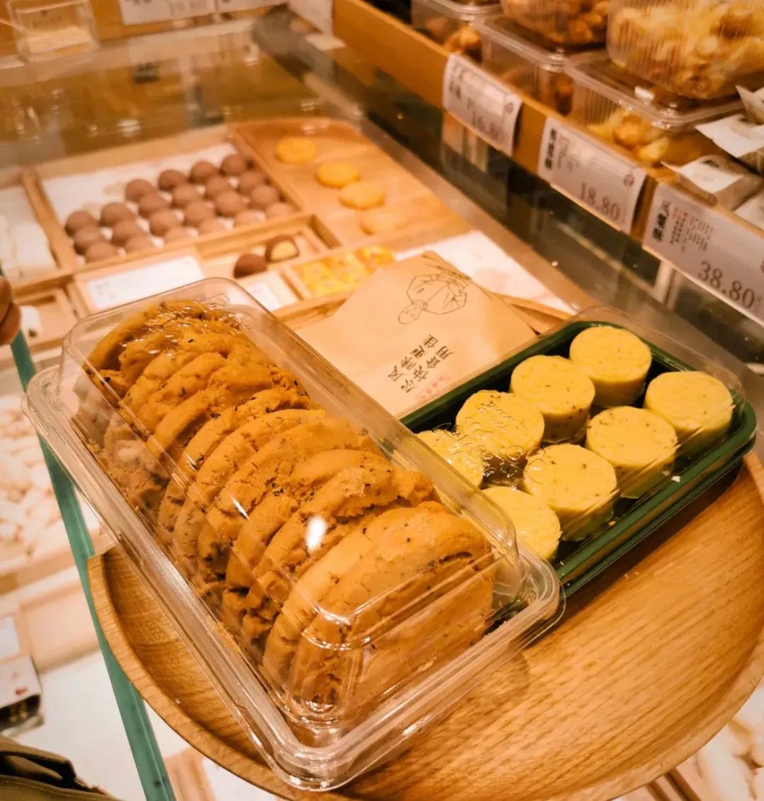 开1000多家实体店,开400家餐饮店