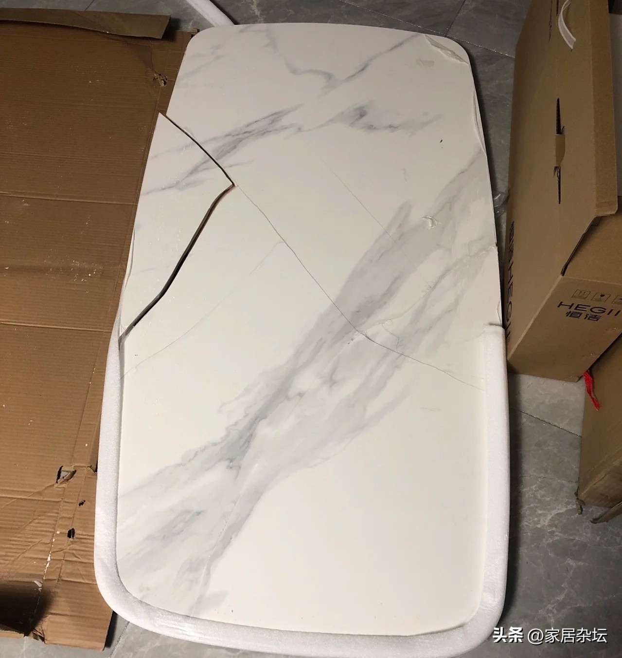 你知道怎么区分岩板餐桌的好坏吗,岩板餐桌会看起来很廉价吗