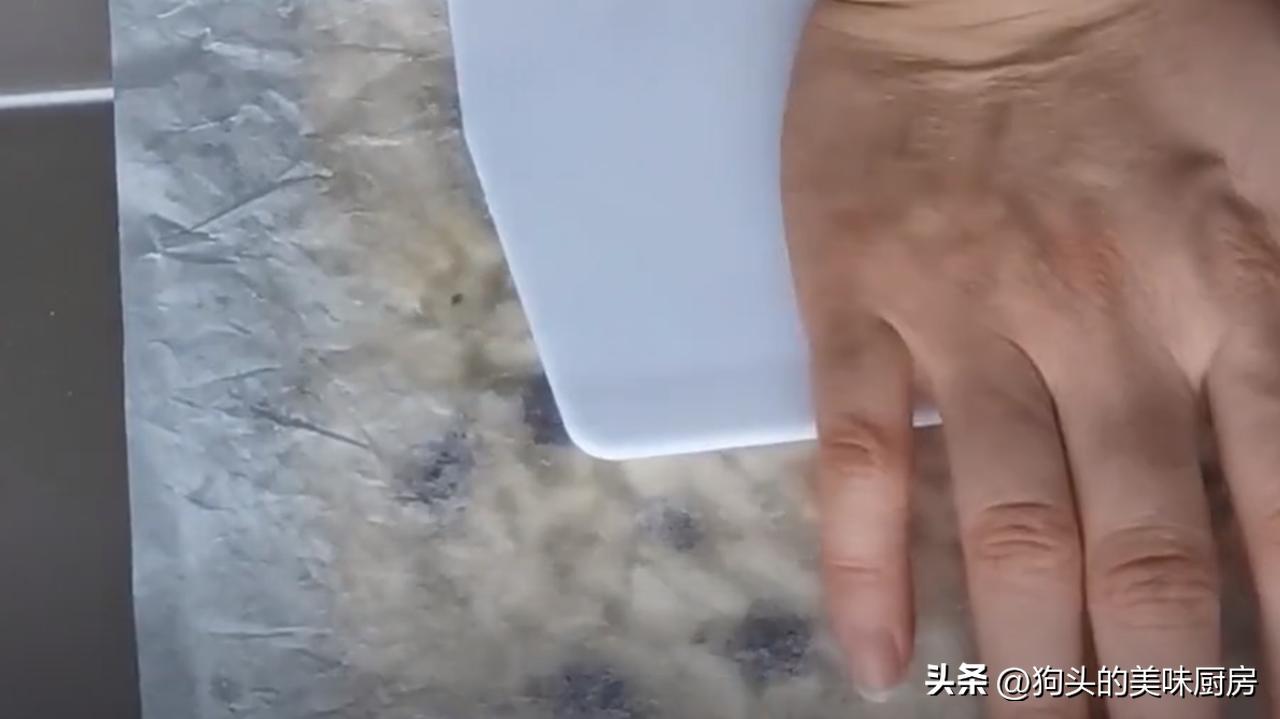 如何做沙琪玛又简单又好吃,沙琪玛这样做又脆又好吃