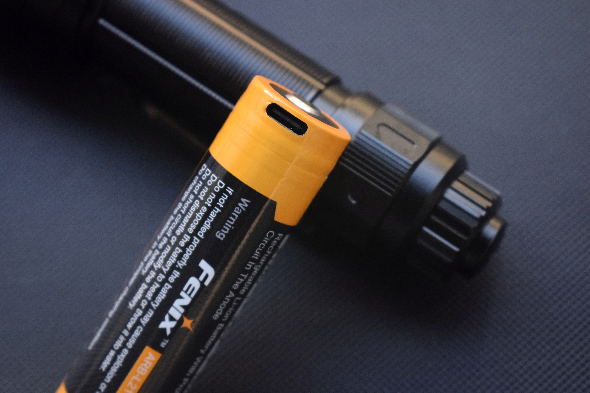 菲尼克斯tk75-2018手电评测,fenix菲尼克斯tk16v2.0战术手电筒