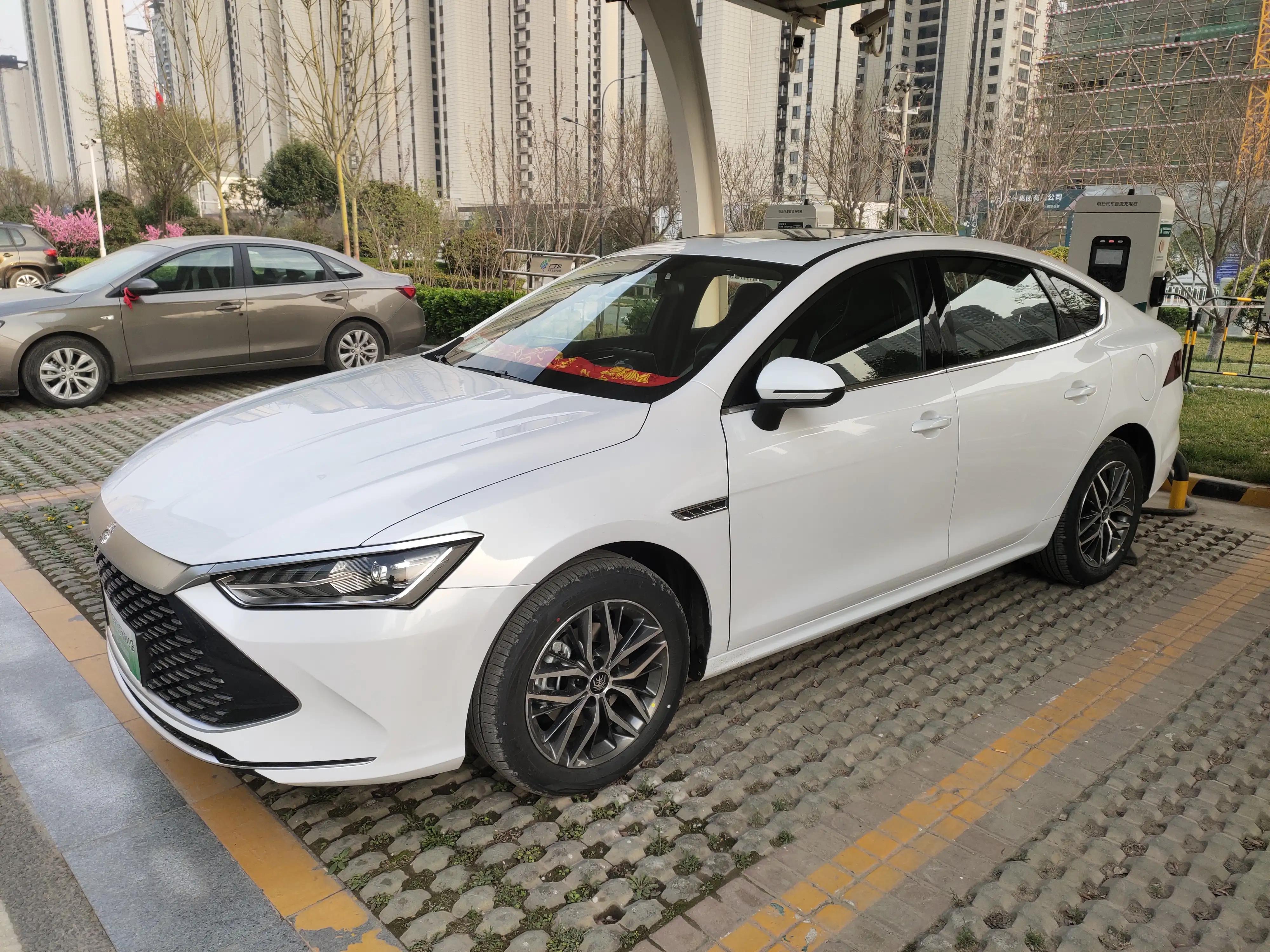 秦PlusDmi无损安装行车记录仪