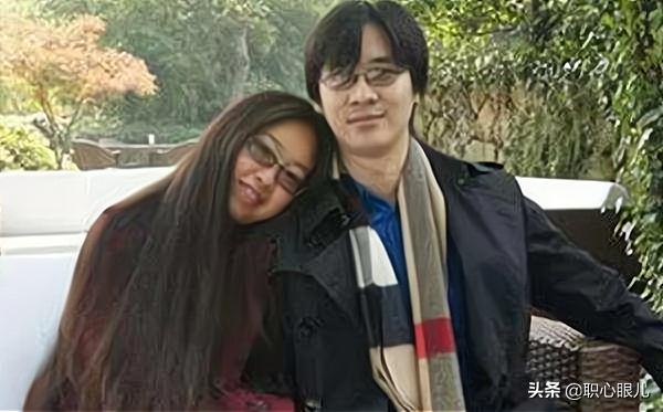 从宅男到首富：下过岗、摆过摊的唐家三少，凭啥在家就能年入过亿