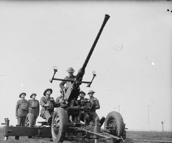 瑞典博福斯40mm高射炮威力,博福斯40mm防空炮炮管寿命