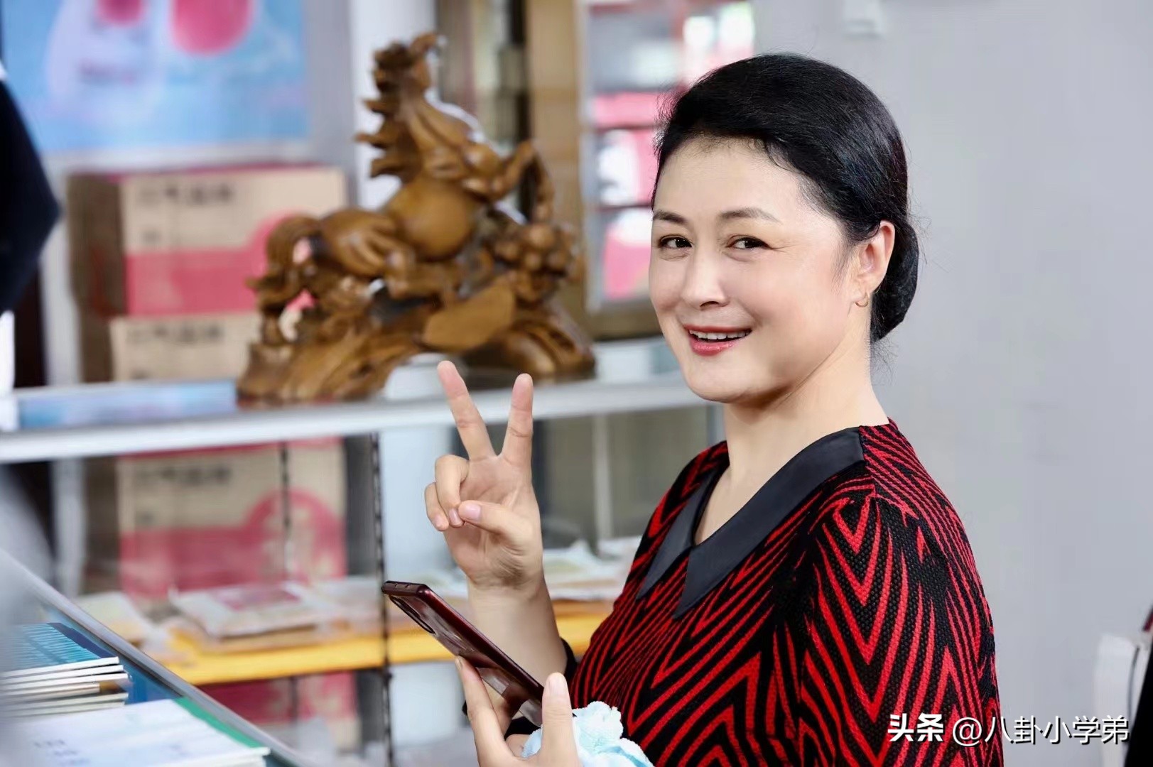 曾经美丽的容颜如今变成了老太太,曾经貌美如花现在变成大妈