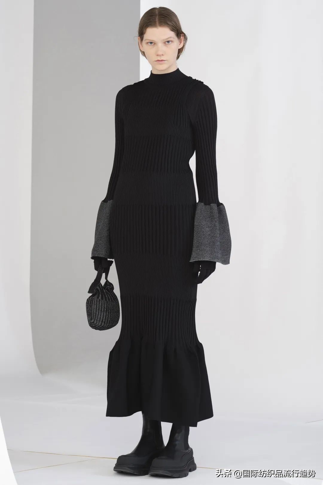 把服装当作思想的容器！看高桥祐介将美学融入到针织艺术中