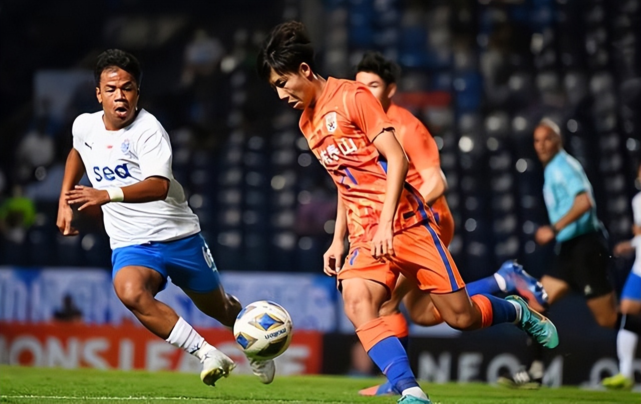 罗纳尔多最佳钟摆进球,罗纳尔多单刀打门视频