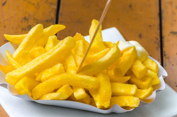 总觉得胃里面的东西堵着怎么回事,老是觉得胃空空的还放屁怎么办