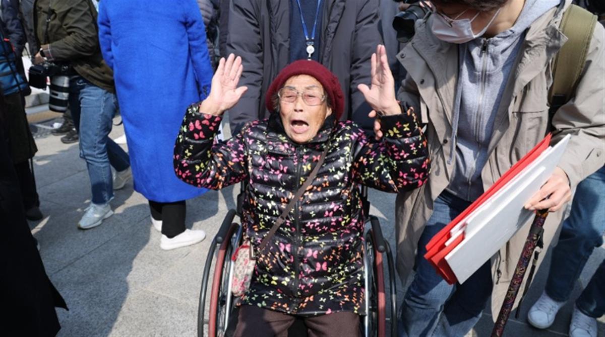 尹锡悦屈辱外交讨好日本，日本变本加厉欺负：撤销福岛海产品禁令