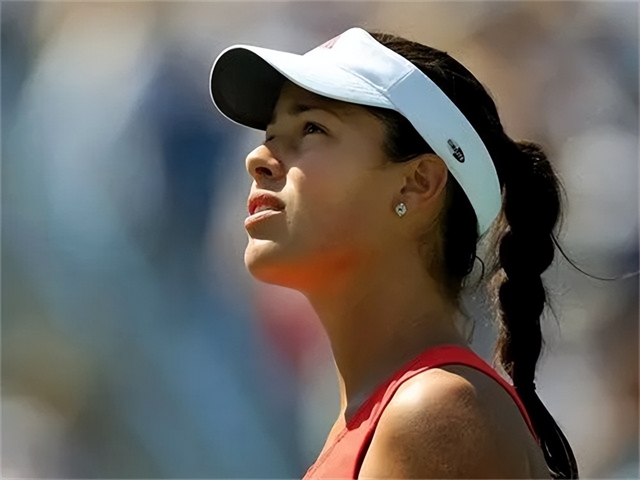 她曾被称为圈内第一美女,她曾是国内第一美女