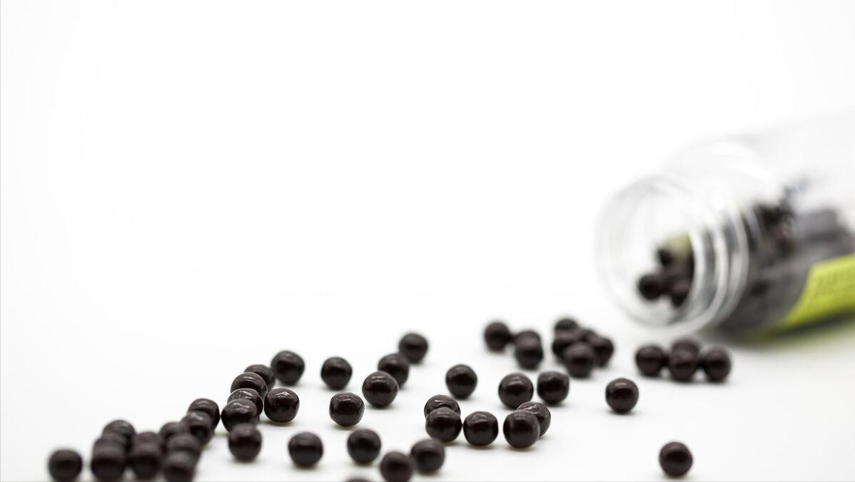 心脏病速效救心丸有用吗,速效救心丸平常吃对心脏有好处吗