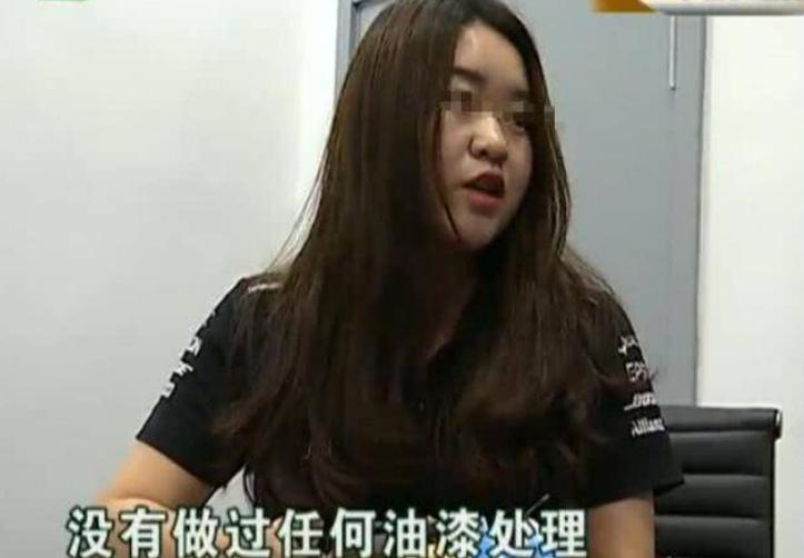 男子喜提新车回家就被撞坏后续,男子喜提新车遭人怨恨多次划伤