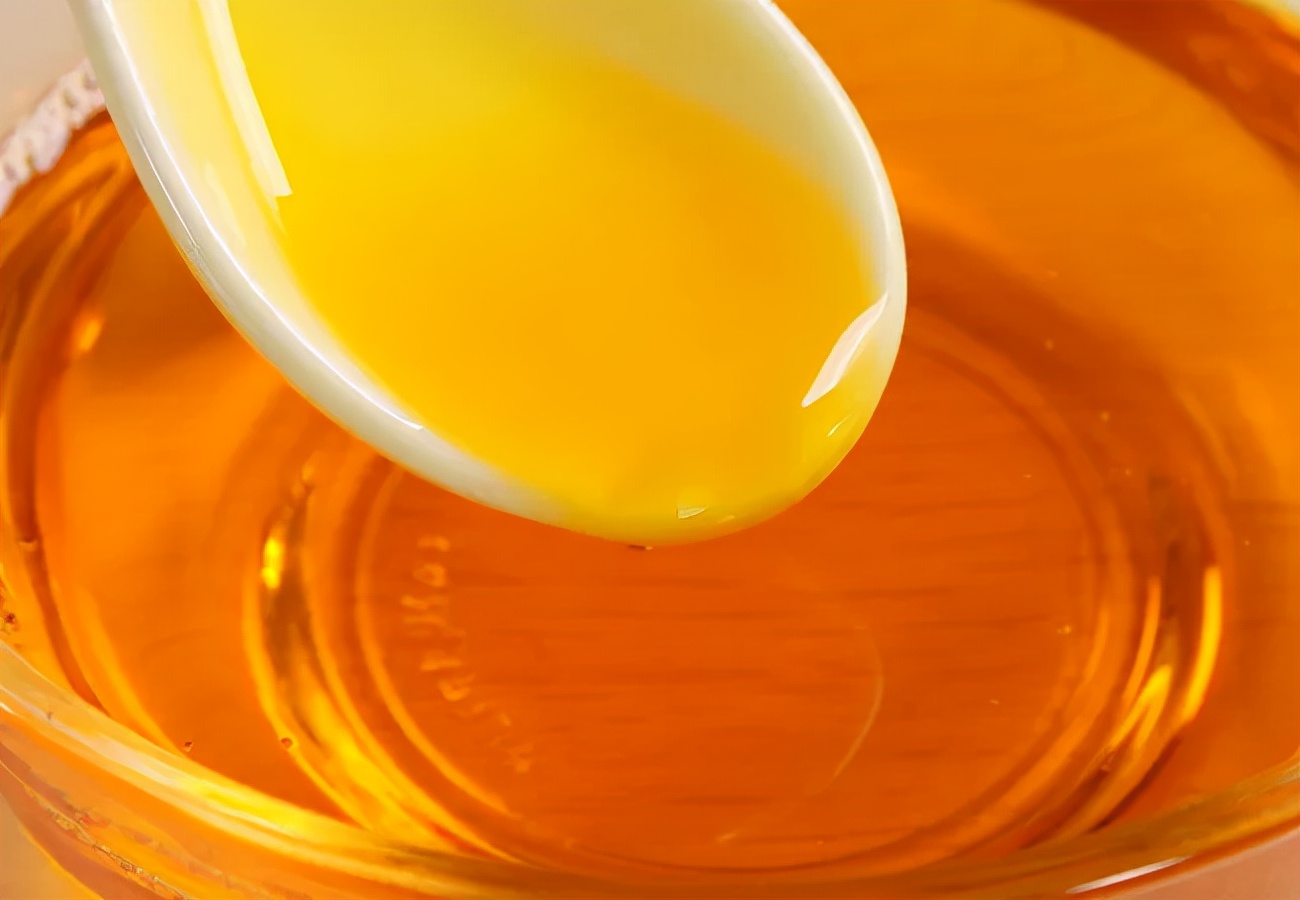 转基因大豆油少吃没事吧,大豆油和植物调和油哪个吃了健康