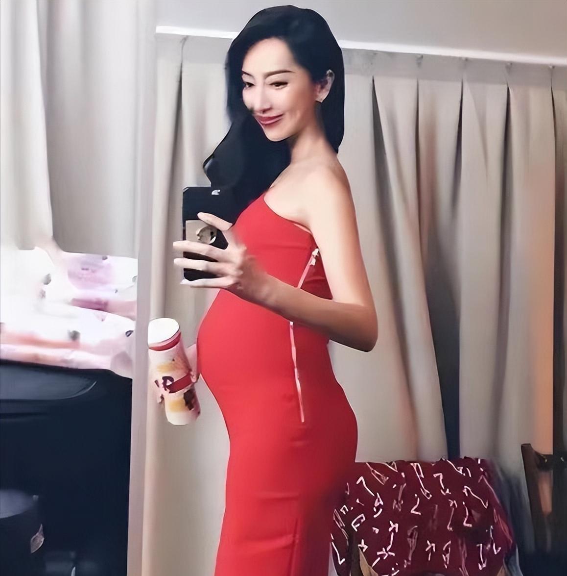 周迅口中的“炒作女王”陷害王心凌,红毯故意“暴露”吸引眼球!