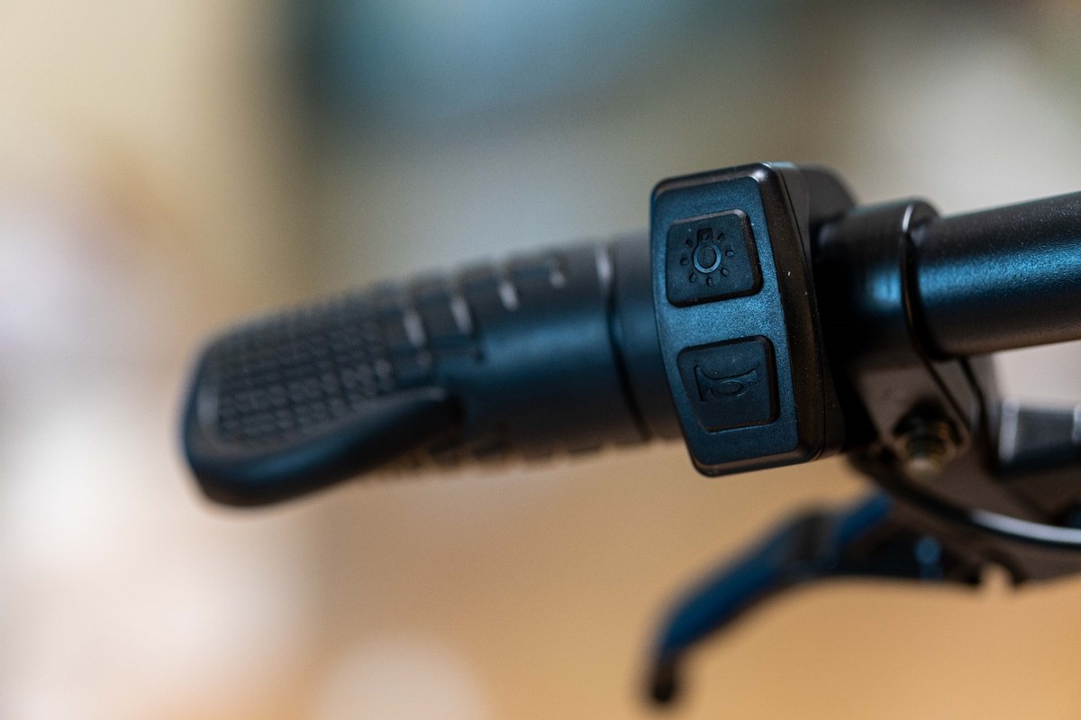 1.6K入手伪装成折叠自行车的电瓶车——京东京造ModernE-01