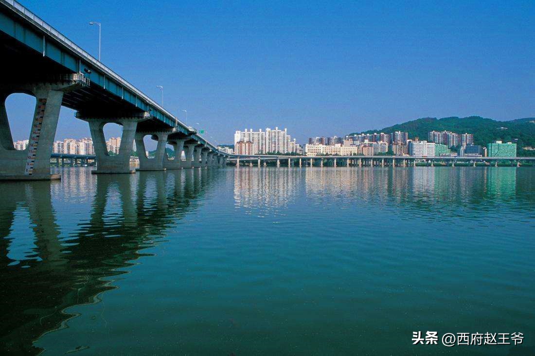 韩国那么穷是怎么发展起来的,韩国很穷为什么是发达国家