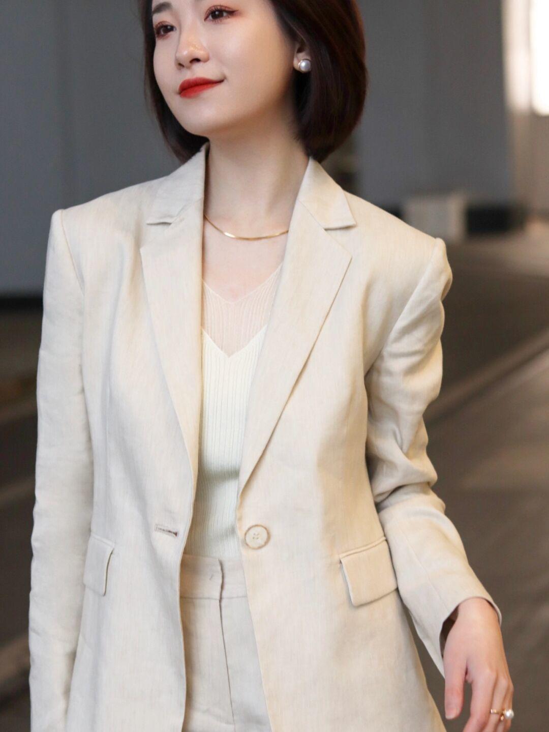 上班时西装怎么搭配穿出高级感,干练利落的西装穿搭