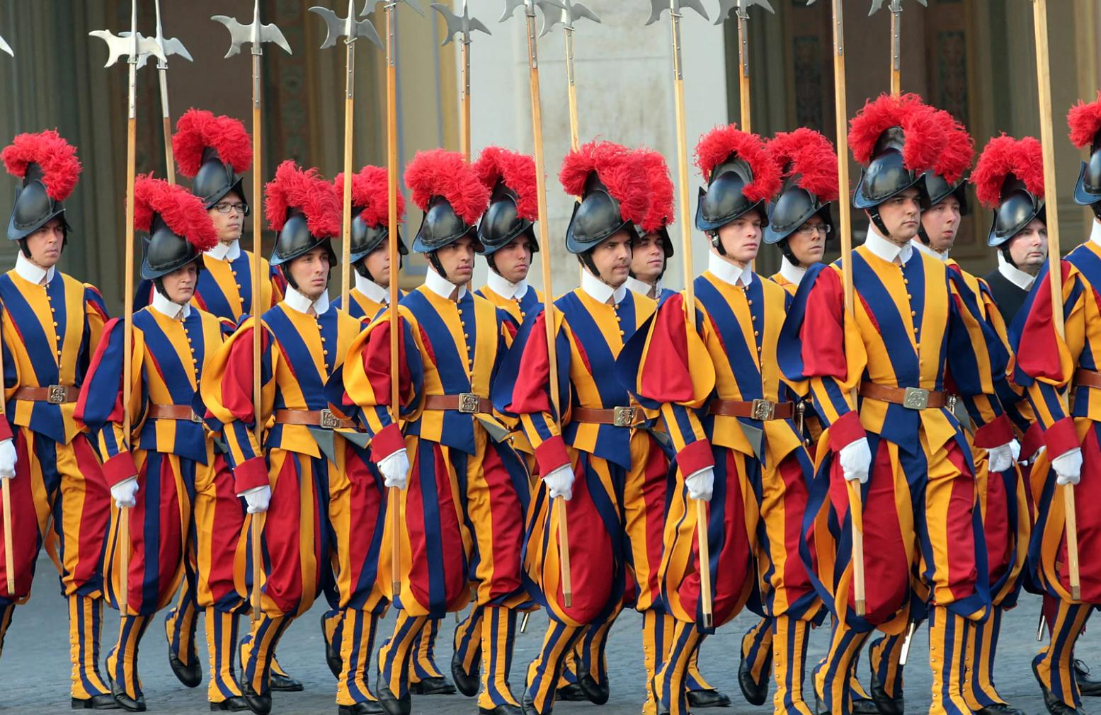 梵蒂冈真的只有800人吗,梵蒂冈有850万人吗