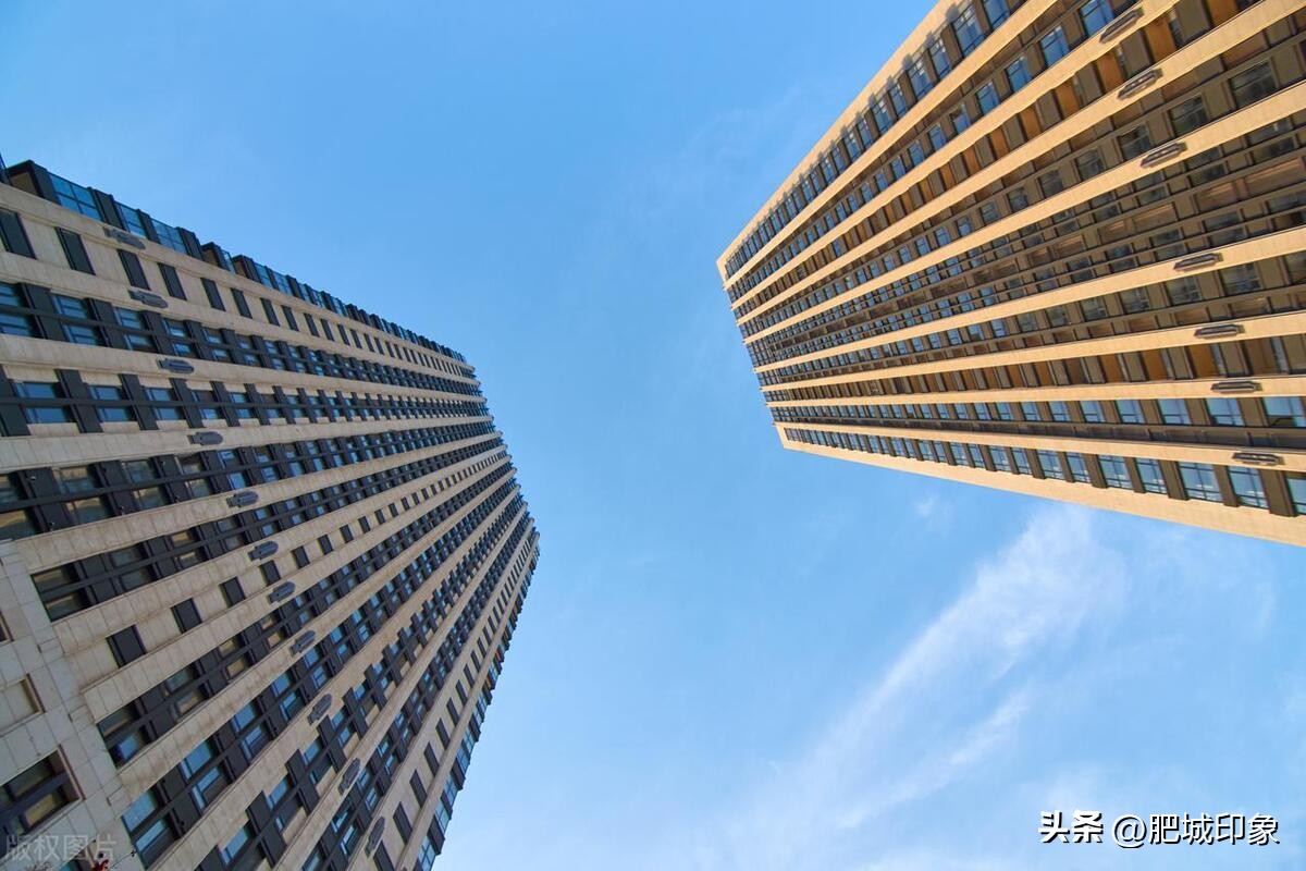 32层的高层一般哪个楼层最贵,32层的买12楼层好还是26楼好