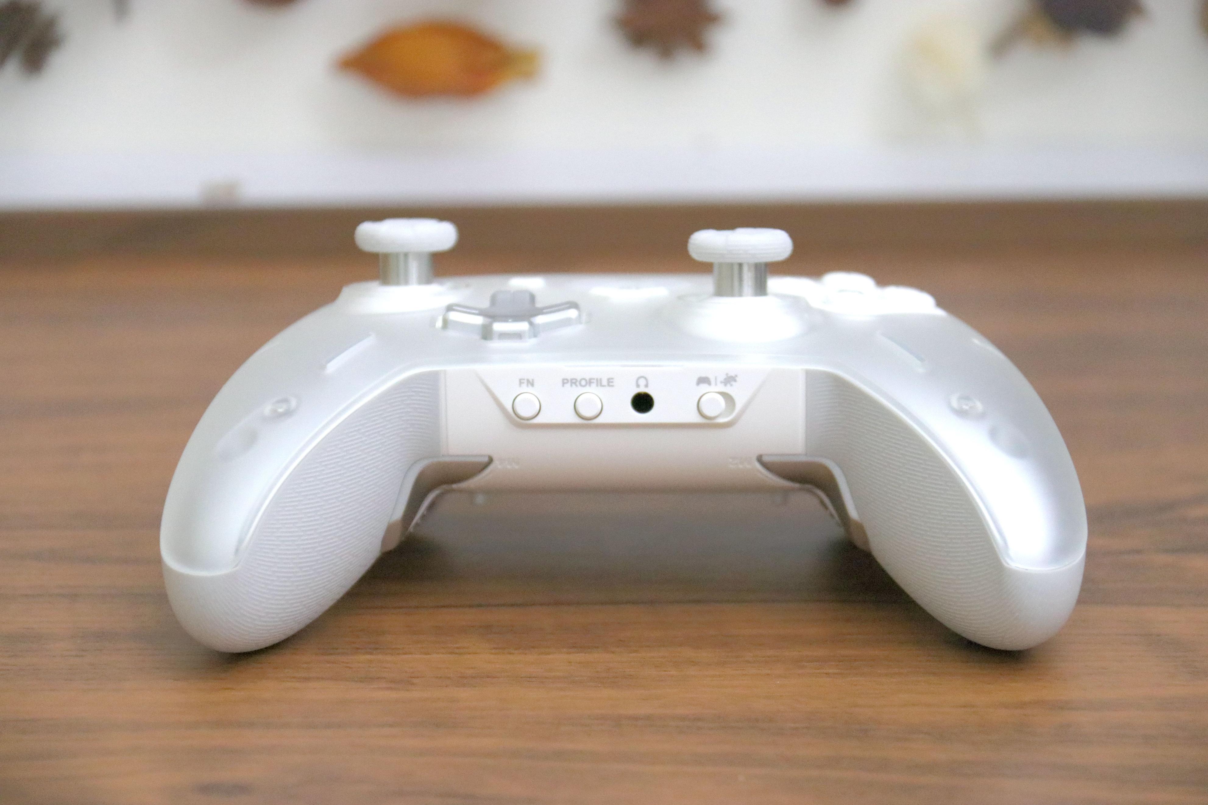 北通宙斯2光轴精英手柄体验，玩游戏还得用它！