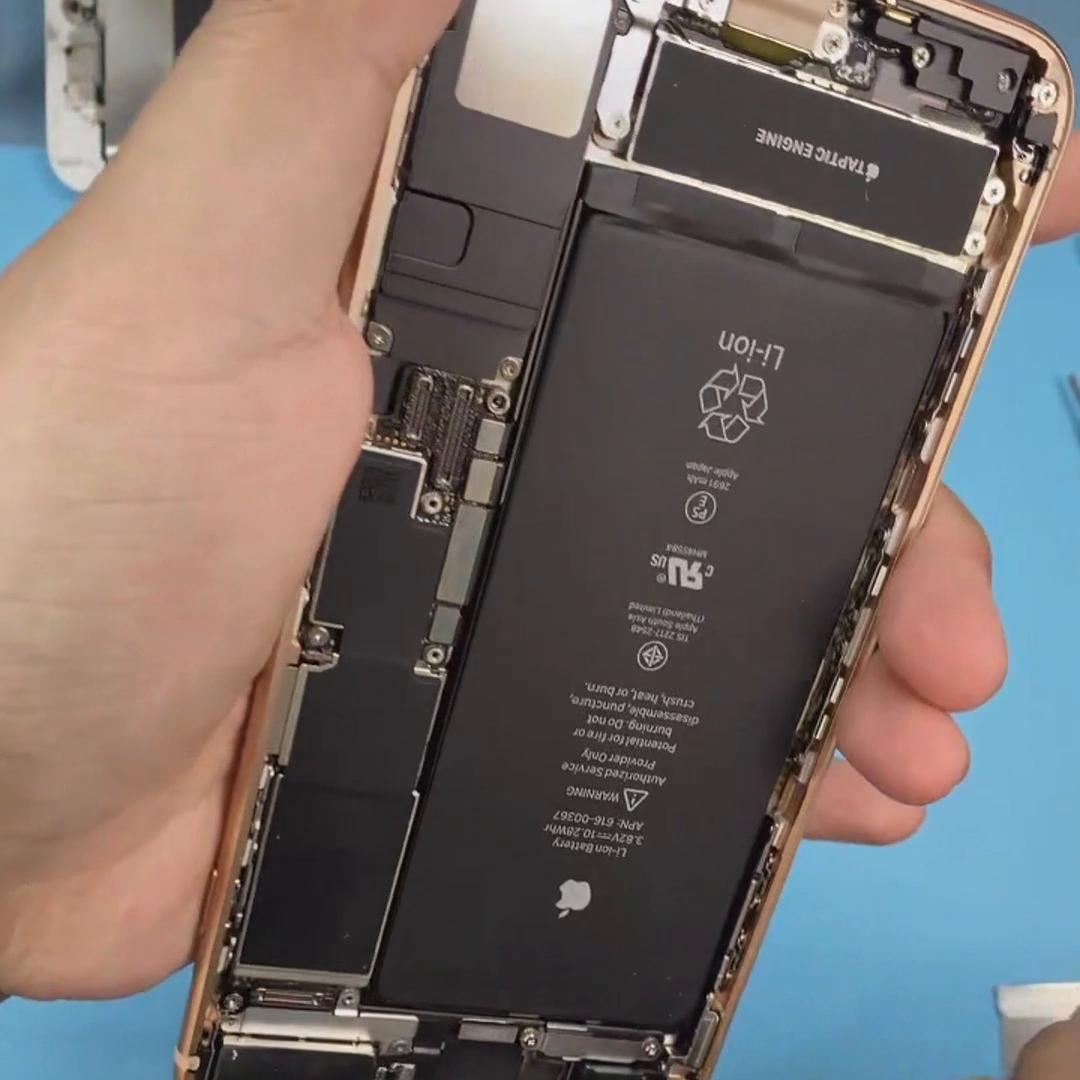 粉丝海鲜市场淘的二手机直接从卖家那里寄给李师傅换电芯#...