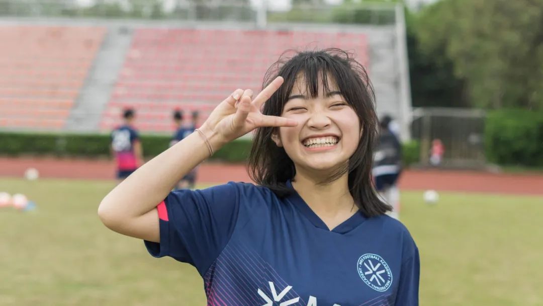 一个女人很关心你的事,一个女人很关心领导