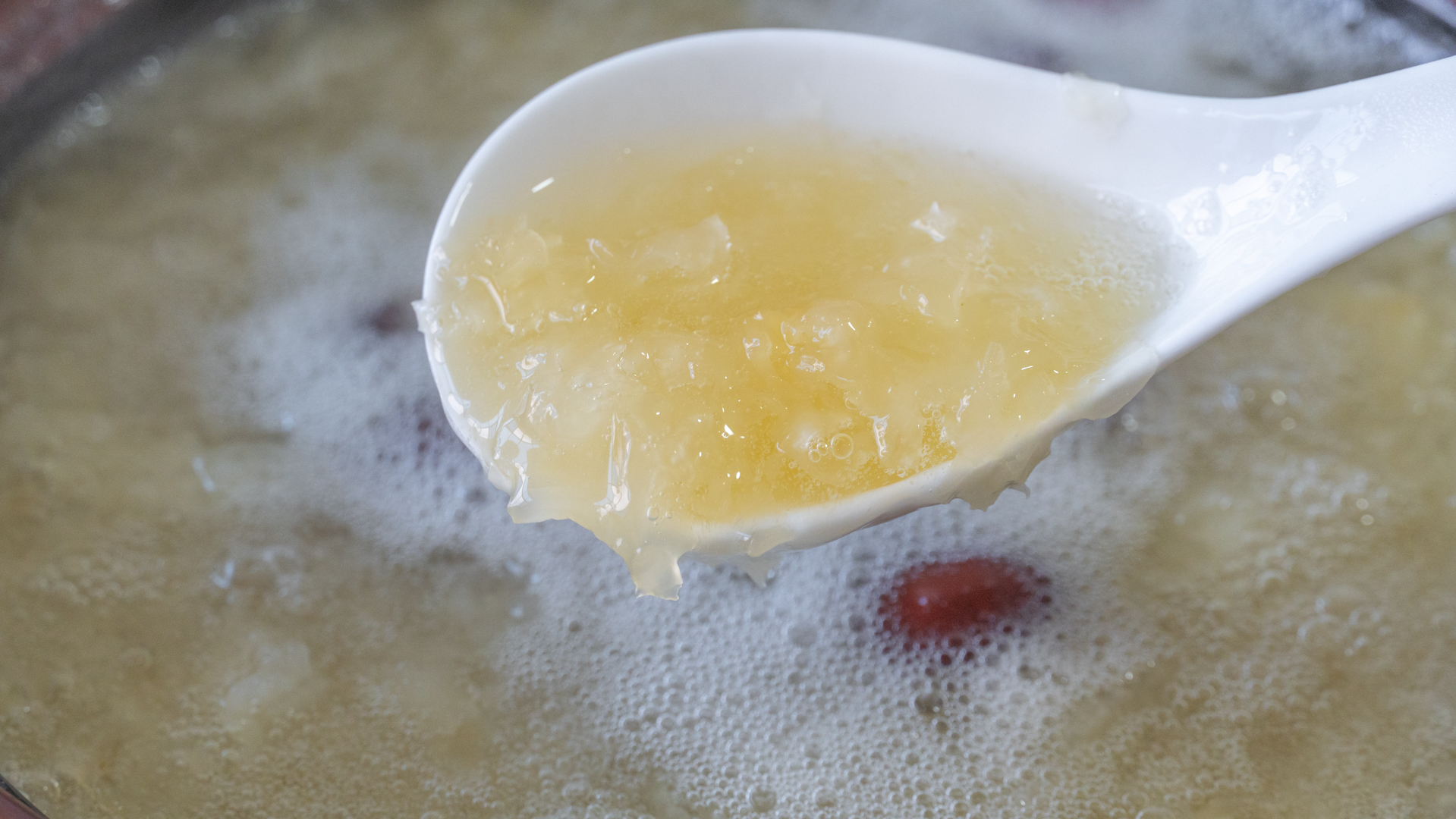 老得慢的女人多爱吃这七种食物,老得慢的女人平常老吃这4种食物