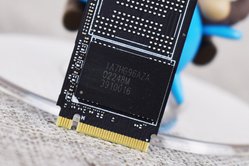 影驰星曜x4pro固态1t跑分,影驰星曜x4pro固态什么颗粒