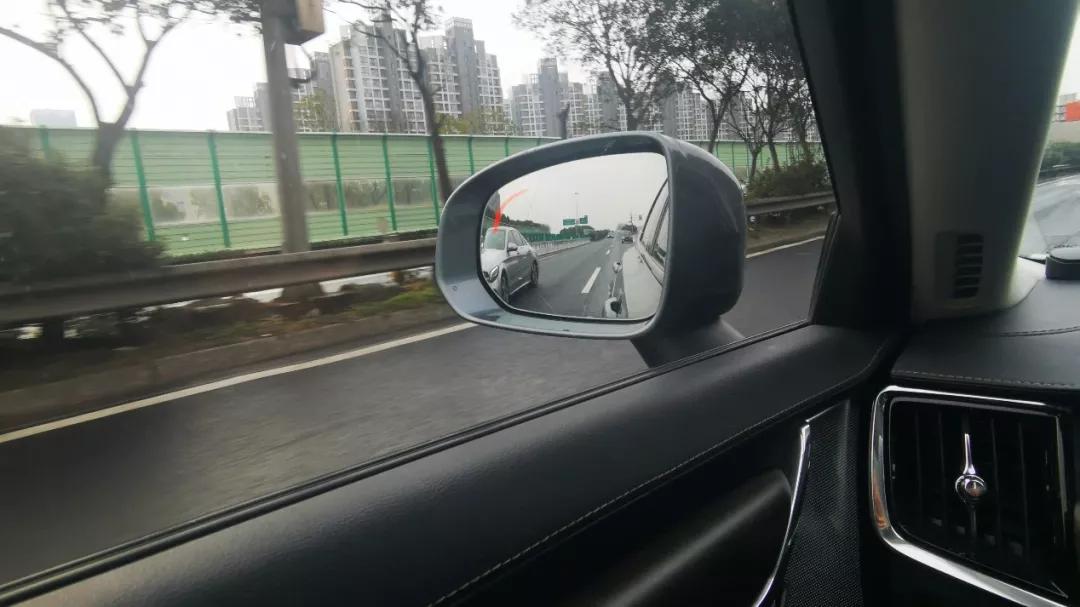 沃尔沃v90cc2022款试驾评测,沃尔沃v90和v90cc对比试驾