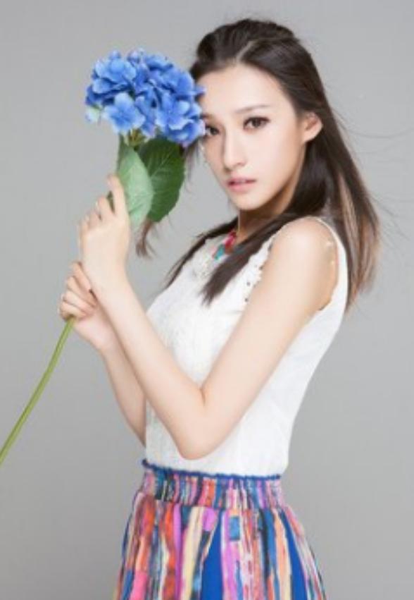 今年春晚主持人马凡舒个人简历,春晚主持人马凡舒收入