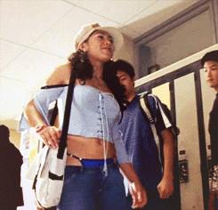 为什么穿低腰裤有腰线,为什么女生能够穿低腰裤