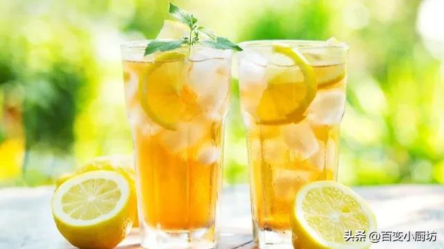 早晨第一杯水怎样喝才是正确的,清晨起床第一杯水喝多少合适