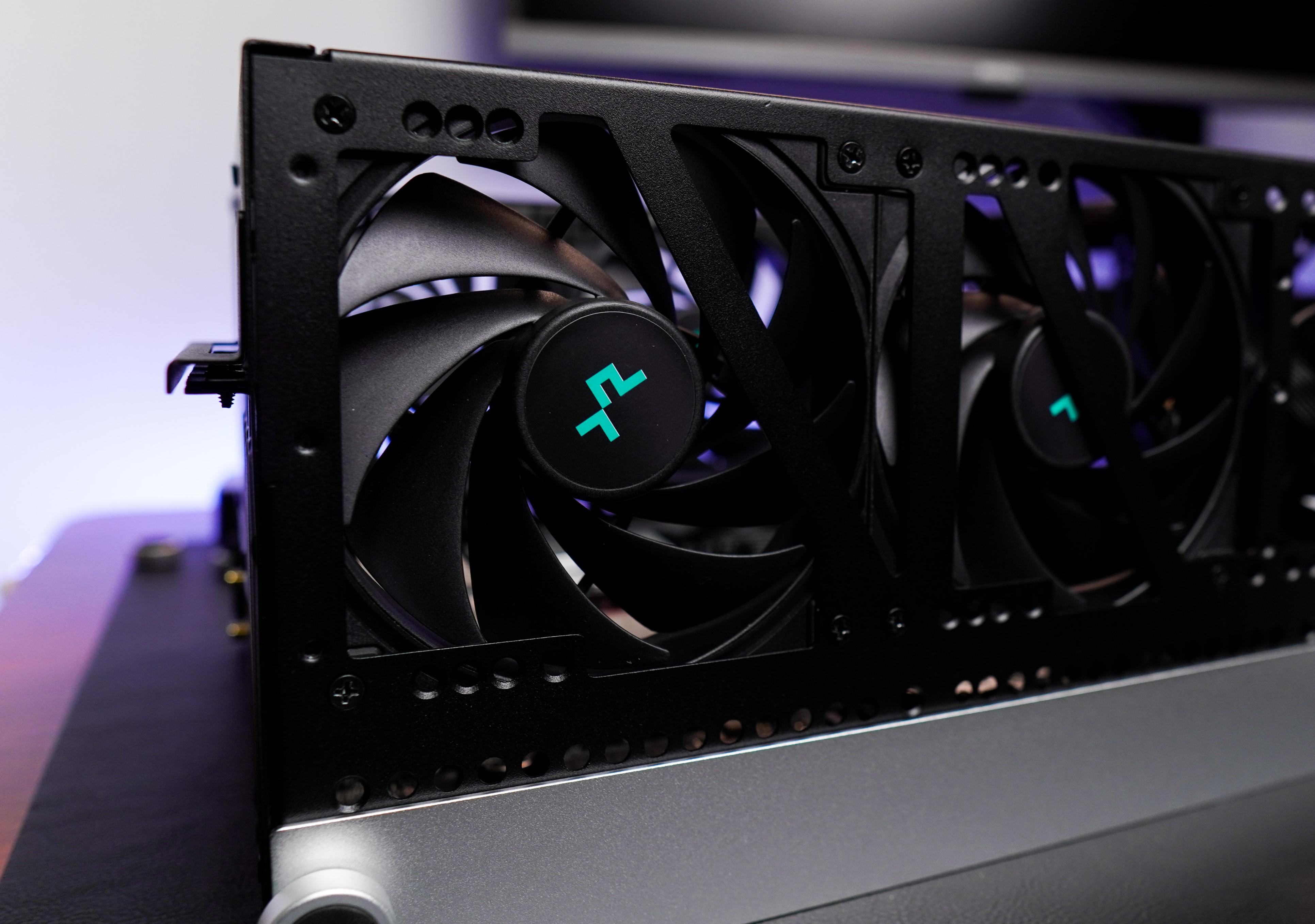 装完两台紧凑型主机，我觉得你也可以尝试一下