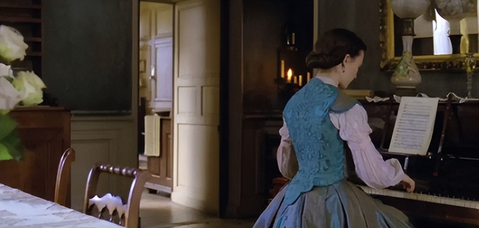 高利贷影响：《包法利夫人》爱玛对高利贷的依赖如何让她灭亡？