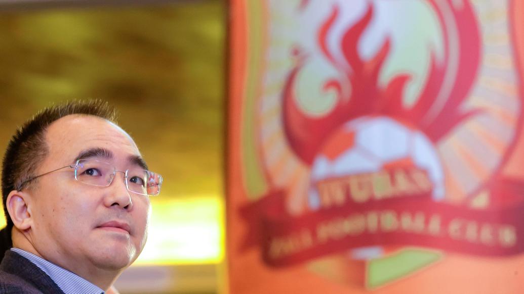 前湖北首富拒绝再投资，怒斥中国足球环境太差，是谁在破坏规则？