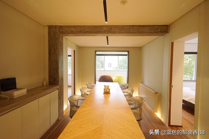 周末白相里的一张床、一群朋友、暴走于迪士尼乐园