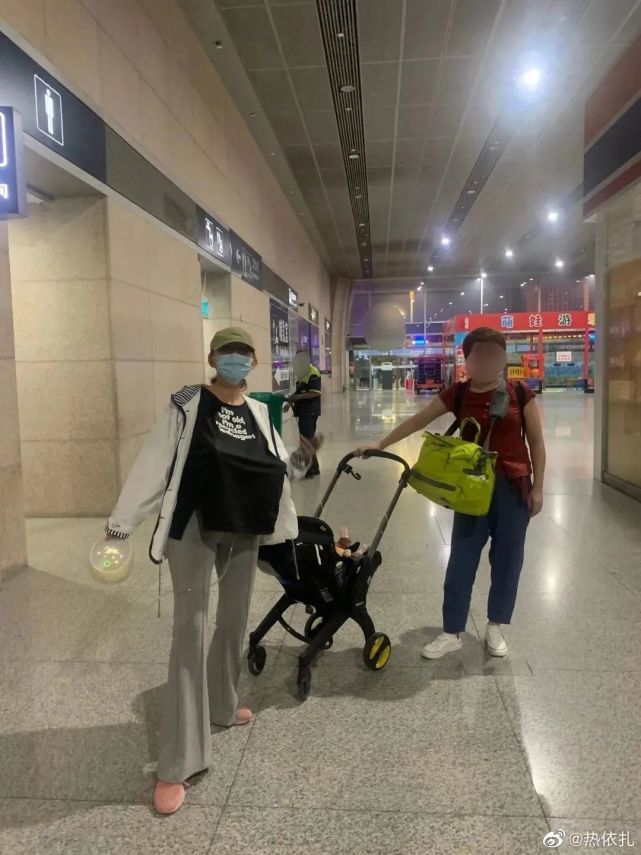 热依扎的心酸史,热依扎被追回的哭戏