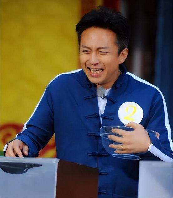 邓超孙俪金鸡奖秀恩爱,百花奖邓超孙俪红毯