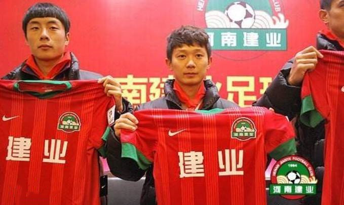 国安李磊12强,李磊留洋草蜢