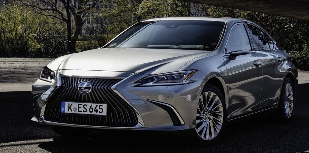 被国内人养活的豪车,硬生生被国人捧起来的5台伪豪车