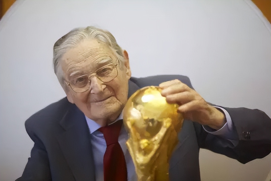 大力神杯是怎么出现的,女足大力神杯和男足大力神杯区别